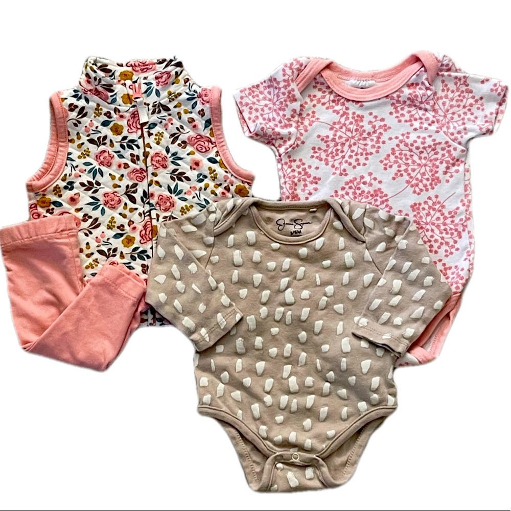 4 Piece Bundle of Girls 0-3M